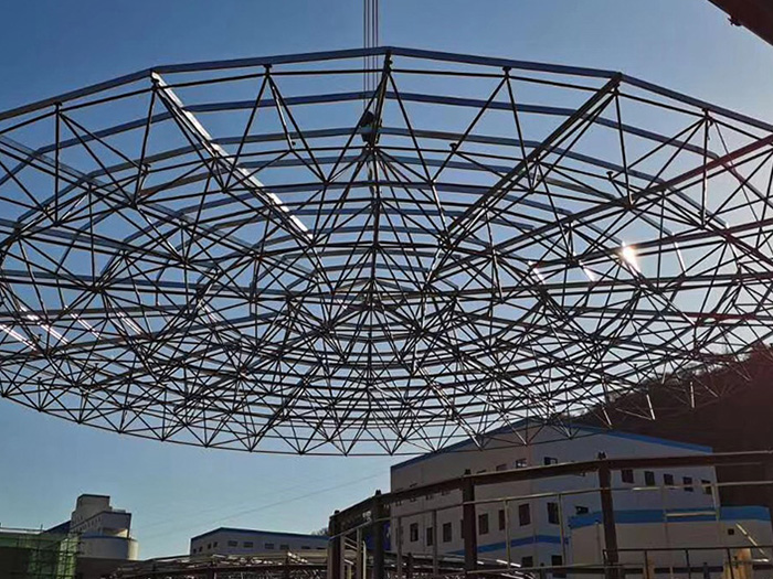 邵阳螺栓球网架工程施工现场